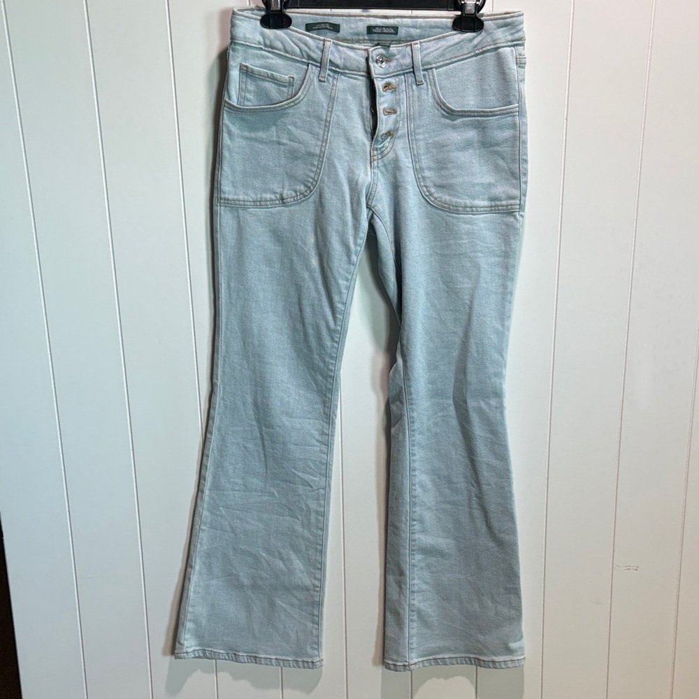 Wild Fable Light wash low rise  flare leg button front denim 8